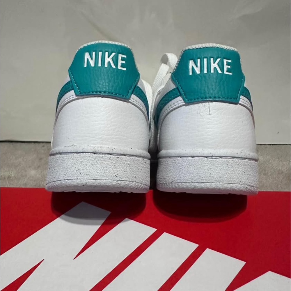 NWT Nike Court Vision Low Jade 6.5W - Picture 3 of 3